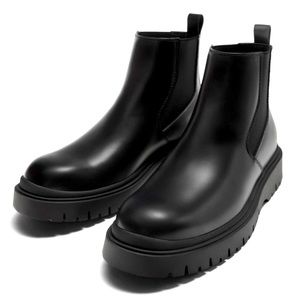 THICK SOLED CHUNKY CHELSEA BOOTS